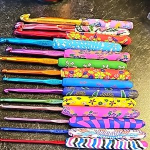 Chrochet hooks bundle